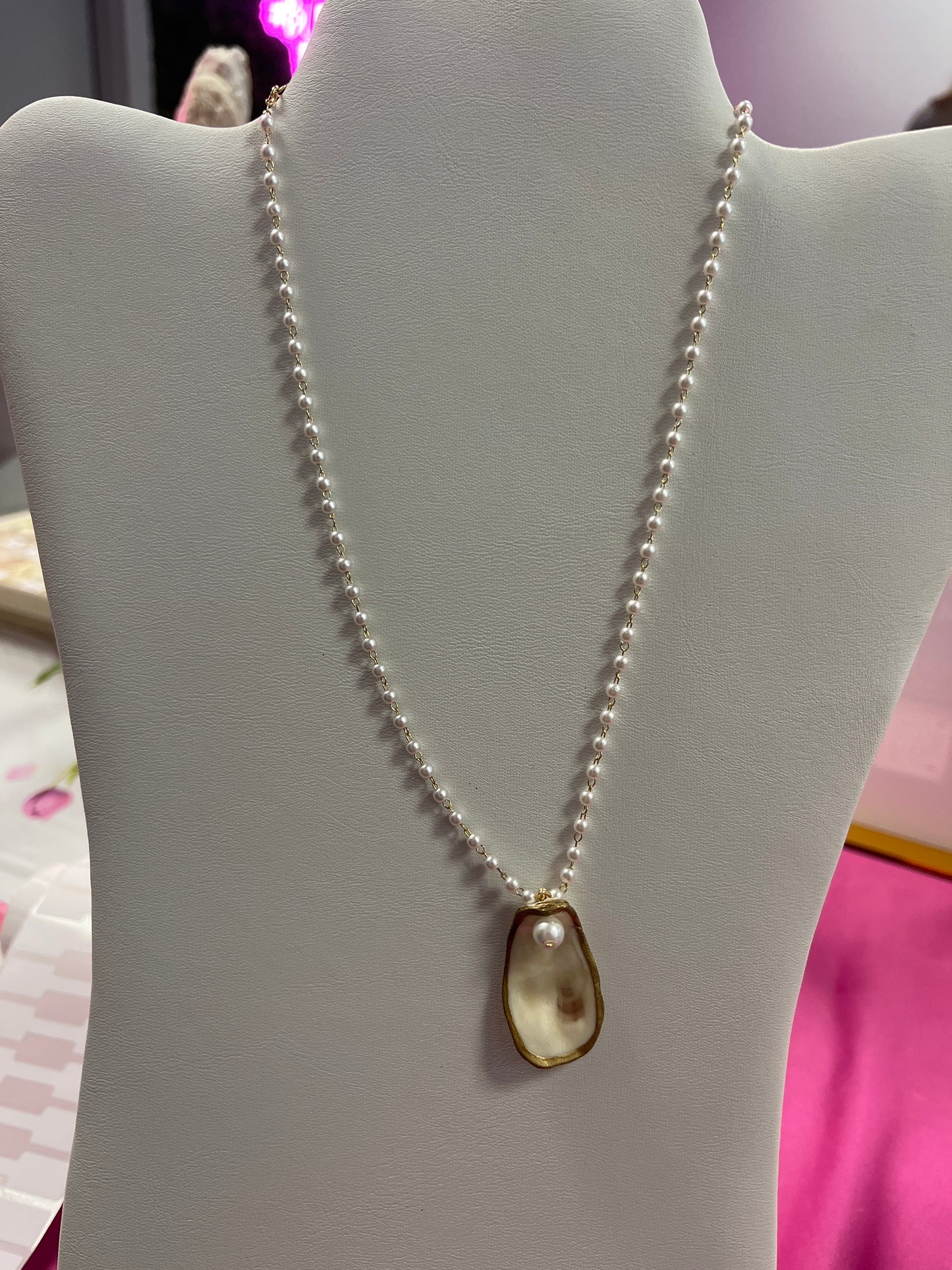 Pearl oyster necklace
